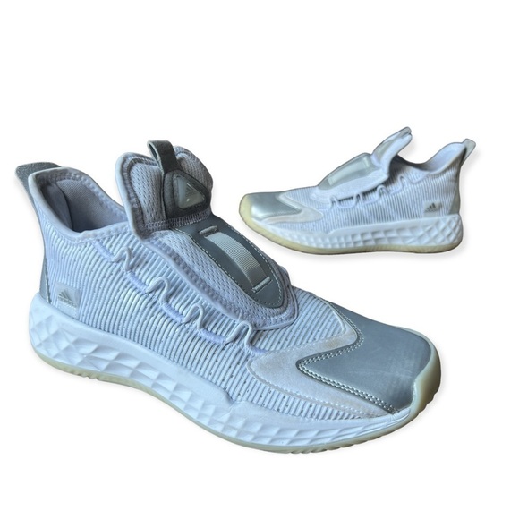 Adidas Men’s Pro Boost Low White Silver Metallic Basketball Sneakers, Size 8 - Picture 2 of 10